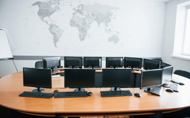How Server Relocation Services Help Minimise Downtime